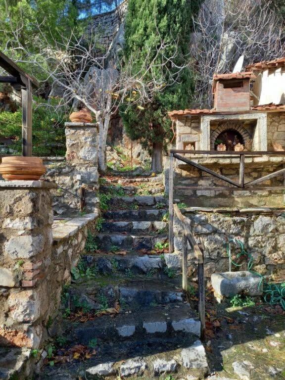 Mariolata Vintage Stone Villa - 4 Season Escape ภายนอก รูปภาพ